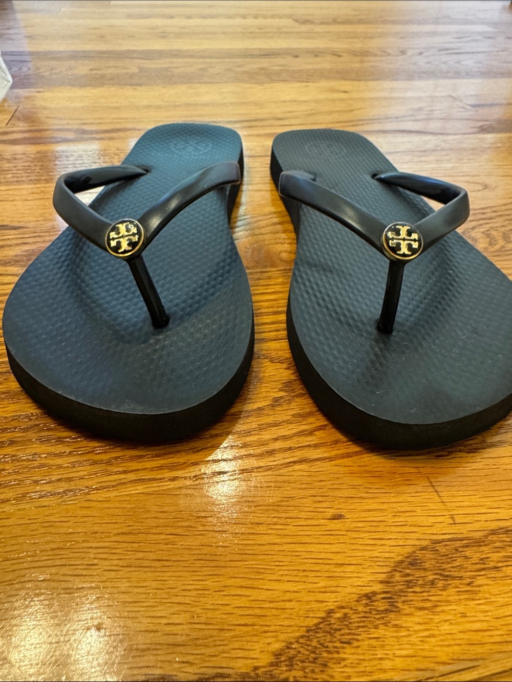 Tory Burch Thin Flip Flops Black, 8 - Picture 7 of 8